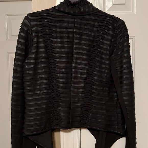 Cache Black Textured Leather Jacket soft leather.  Fitted dressy jacket NWT - Picture 3 of 9